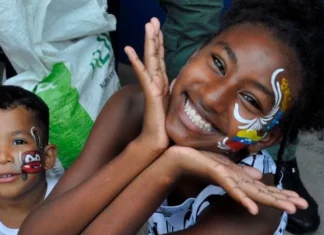 CENAF impartió taller de fotografía a niños en Campamento Transitorio de La Guaira CENAF impartió un taller de fotografía a niños en La Guaira