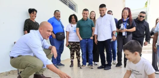 Héctor Rodríguez: Campamentos tienen que ser un espacio de apoyo para las familias