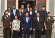 Embajada de Venezuela en China honra a víctimas de los sismos