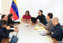 Presidenta (E) Rodríguez lideró reunión con el equipo económico presidenta-equipo-economico