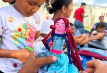 Artesanos y Ruta de la Esperanza imparten talleres en campamentos transitorios artesanos-ruta-esperanza