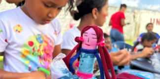 Artesanos y Ruta de la Esperanza imparten talleres en campamentos transitorios artesanos-ruta-esperanza