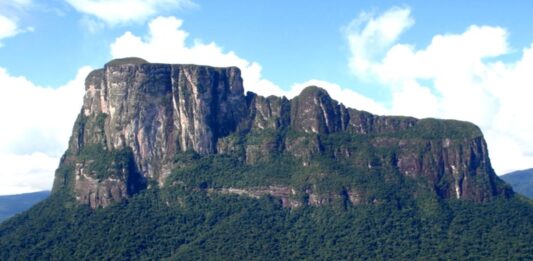 Amazonas - Tepuy Autana
