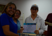Senamecf condecora a forenses colombianos por su apoyo en la contingencia sísmica