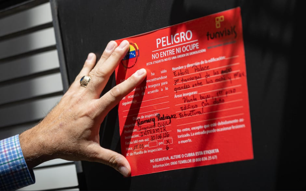 ETIQUETA ROJA
