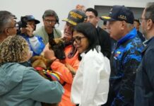 Presidenta (E) condecora a articuladores de ayuda humanitaria de la UE Articuladores UE