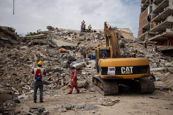 La Guaira-remoción de escombros La Guaira-remoción de escombros