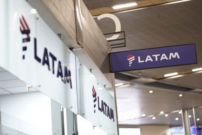 Latam Airlines Colombia operará ruta temporal a Barcelona ante emergencia en Venezuela Latam Airlines Colombia operará ruta temporal a Barcelona ante emergencia en Venezuela
