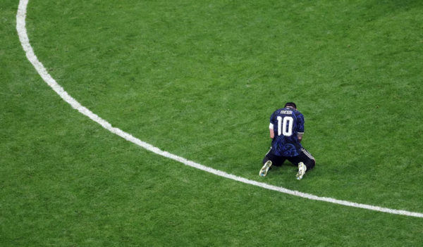 Messi celebra-Argentina vs Inglaterra