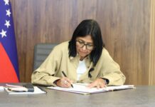 Presidenta (E), Delcy Rodríguez, firma reglamento de Ley Orgánica de Hidrocarburos Ley Orgánica de Hidrocarburos