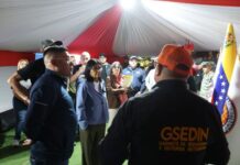 Presidenta (E) Delcy Rodríguez reitera llamado a cese de sanciones ante terremotos del 24J Delcy Rodríguez insiste en cese de sanciones tras terremotos 24J