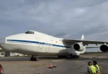 Segundo avión con ayuda humanitaria