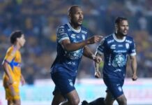 Salomón Rondón anotó dos goles con el Pachuca en Apertura de México Salomón Rondón Pachuca México