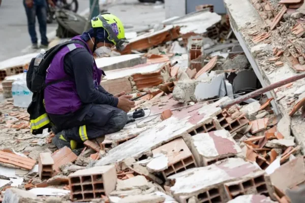 (USAR) utilizando un dispositivo de escucha profunda