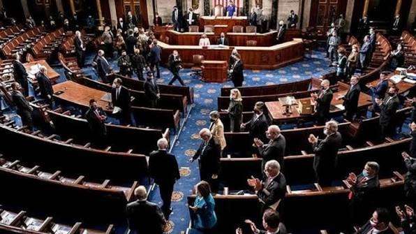 Congresistas de EE UU exigen a Trump levantar sanciones para la reconstrucción Congresistas de EE UU exigen a Trump levantar sanciones para la reconstrucción