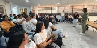 MinSalud y OPS capacitan a vacunadores en refugios temporales