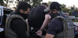 ICE arrestó