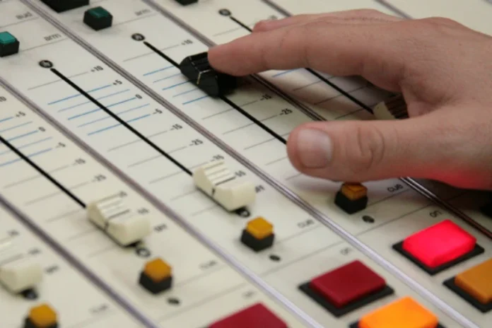 Recuperan sistema operativo de la radiodifusión en La Guaira Recuperan sistema operativo de la radiodifusión en La Guaira