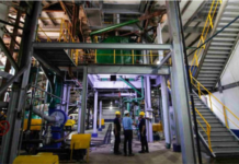 Industria nacional evalúa plan para garantizar puestos de trabajo a familias afectadas Industria nacional