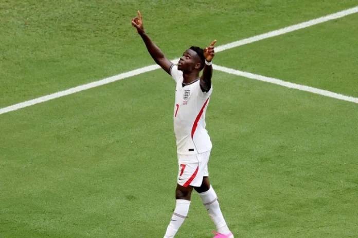 Inglaterra le gana a Francia Inglaterra le gana a Francia