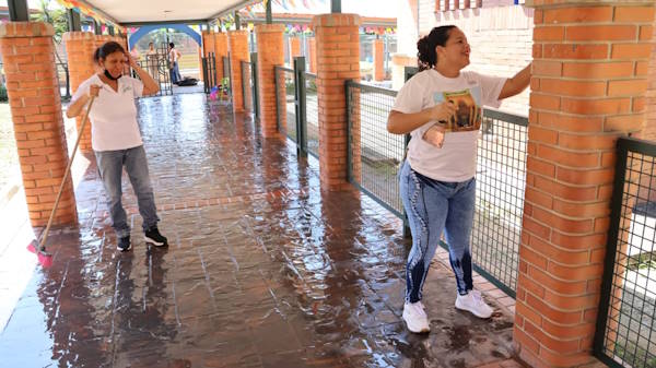 Alcaldía de Valencia realiza mantenimiento en U.E. José Vicente Lecuna mantenimiento en el Lecuna