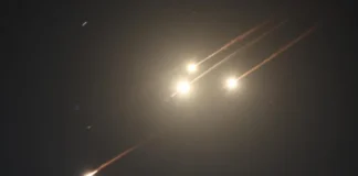 Irán atacó bases de EE.UU. en sexta noche de bombardeos Irán atacó