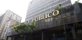 Dictan prisión preventiva a exfuncionarios por delitos en La Guaira