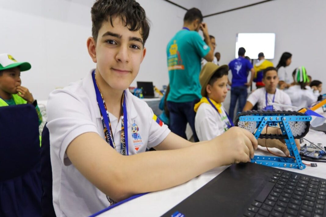 Ibrahim Rahwan brilla en Concurso Internacional de Innovación e Investigación 2026 en Indonesia