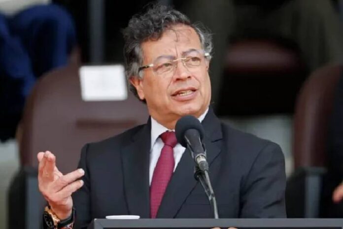 Petro denuncia fraude electoral en mesas auditadas en el exterior Fraude electoral en mesas auditadas
