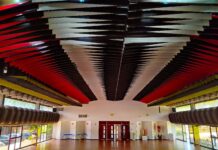 El Plafón de Carlos Cruz-Diez: El templo de la cromoestructura en Valencia | Diego Armando Trejo