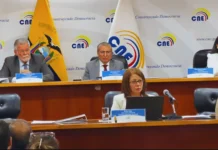 Denuncian uso de recursos públicos para precampaña oficialista en Ecuador Ecuador