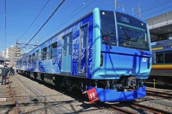 Japón pondrá en marcha su primer tren híbrido de hidrógeno a finales del año 2027 Primer tren híbrido de hidrógeno