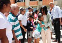 Delcy Rodríguez entregó nuevas viviendas a familias afectadas por el doblete sísmico