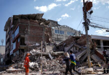 Mientras de la Espriella reparte balones, estas zonas permanecen incomunicadas en Colombia (TERREMOTO) zonas incomunicadas en Colombia