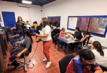 Impulsan formación productiva con taller de emprendimiento en Bella Florida