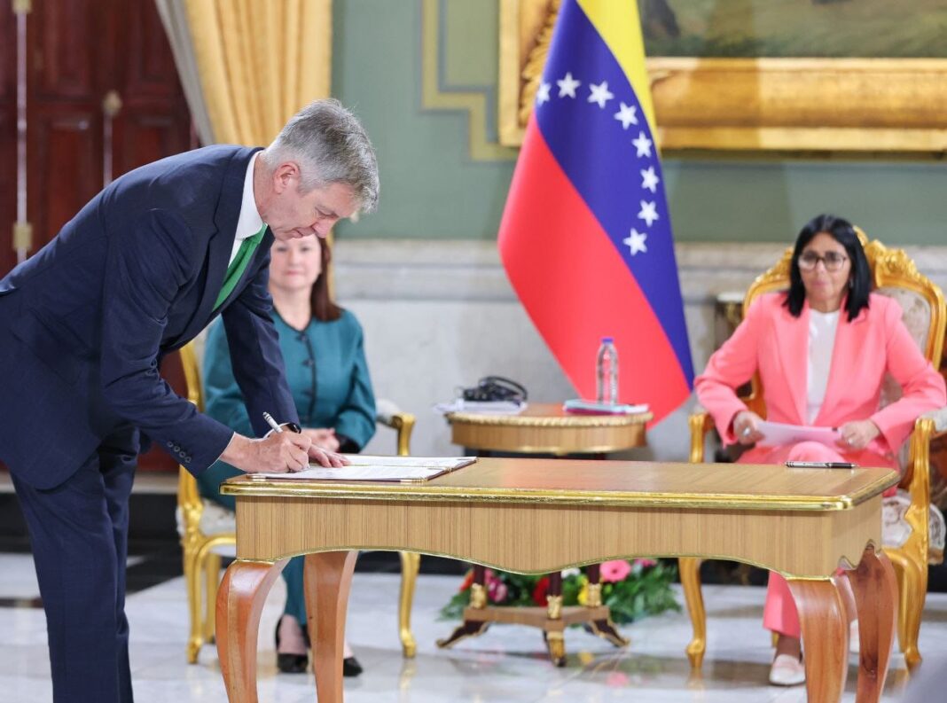 acuerdos energéticos con consorcios internacionales