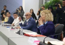 Jorge Rodríguez: Diálogo entre Gobierno y exdiputados de 2015 se mantiene en sesión permanente Diálogo entre Gobierno y exdiputados