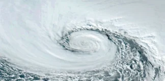 Brasil activa alertas por formación de un ciclón bomba