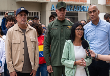 Delcy Rodríguez entregó nuevas viviendas a familias afectadas por el doblete sísmico