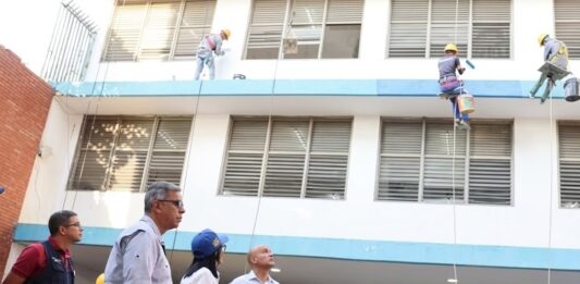 Ministerio de Educación y Fe y alegría - Rehabilitación de escuelas en Venezuela
