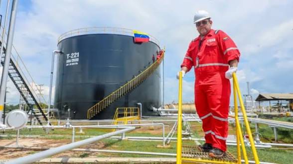 Producción petrolera supera más de 1millón 200 mil barriles diarios pese a emergencia sísmica Producción petrolera supera más de 1millón 200 mil barriles diarios pese a emergencia sísmica
