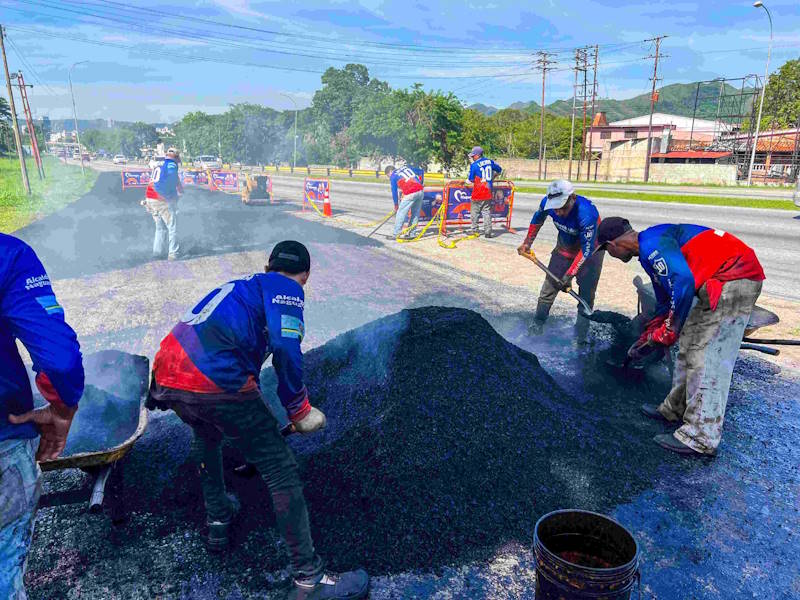 Asfaltado en Naguanagua: recuperan el distribuidor Mañongo Asfaltado en Naguanagua