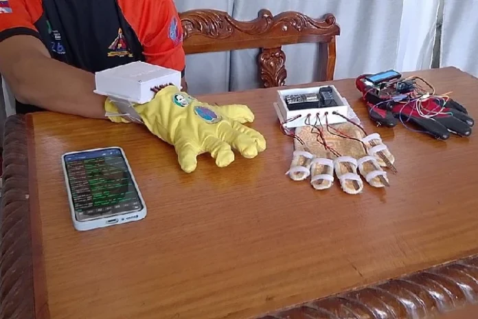 Prototipo de guante robótico facilitará comunicación a pacientes