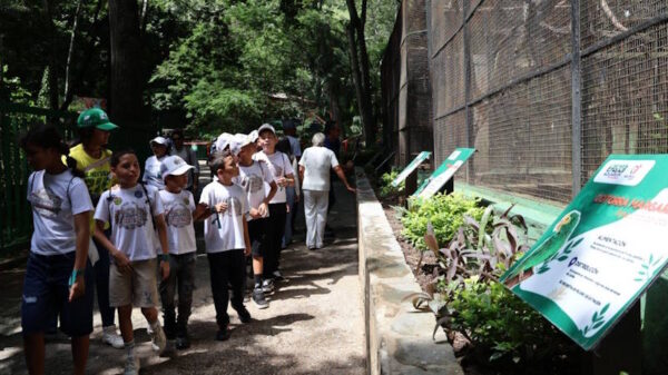 zoo aquarium