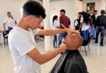 Comuna impulsa independencia económica con taller de barbería en Valencia Taller Socio Productivo de Barbería