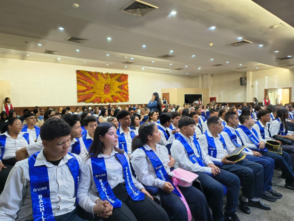 INCES Carabobo celebró la graduación de 284 bachilleres productivos