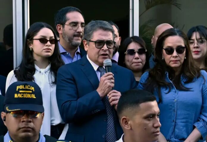 Expresidente Hondureño fue absuelto tras acusaciones de corrupción