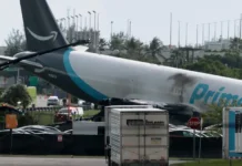Avión de Amazon se estrella y prende fuego en aeropuerto de Miami Se estrella avión de Amazon en Miami