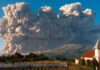Indonesia: Volcán Sinabung entra en erupción y lanza cenizas a casi 3,5 km de altura Volcán Sinabung en Indonesia