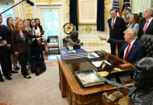 Frenan veto de Trump a medios de comunicación en la Casa Blanca Veto de Trump